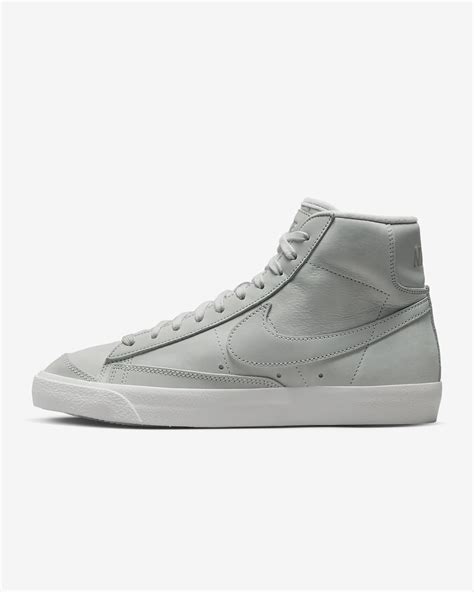 Nike Blazer Mid Premium Women's Shoes. Nike SA