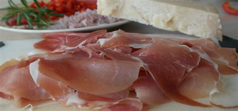 Guida Ai Castelli Di Parma Un Itinerario Storico Ed Enogastronomico