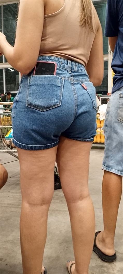 Hungry Ass Hottie Blonde Short Shorts Volleyball Forum