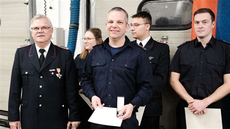 Zwei Brandschutz Ehrenzeichen Bei Der Feuerwehr Heiligenhafen