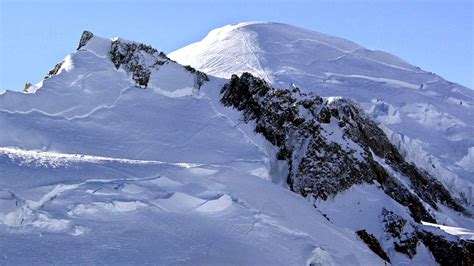 Avalanche kills British mother and son skiing on Mont Blanc in France ...