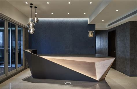 Office Interior Design Modern, Office Table Design, Corporate Office Design, Commercial Interior ...