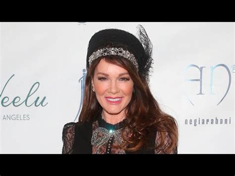 Lisa Vanderpump Fires Back At Vpr Fans Defends Tom Sandoval Amid