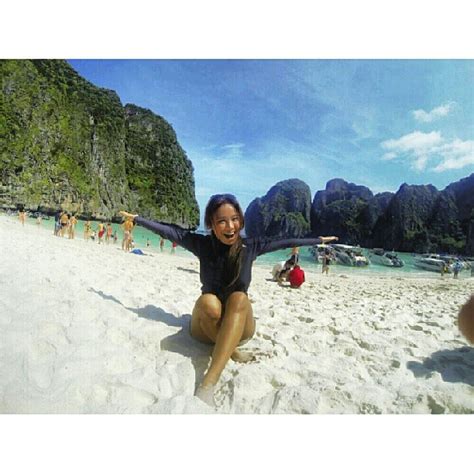 10 Hot Sexy Ika Nabella Bikini Pics