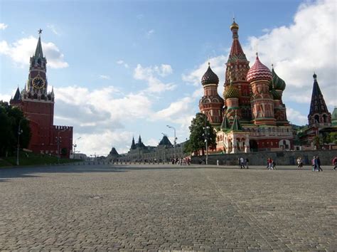 Red square with kremlin and St. Basil Cathedral, Moscow, Russia ...