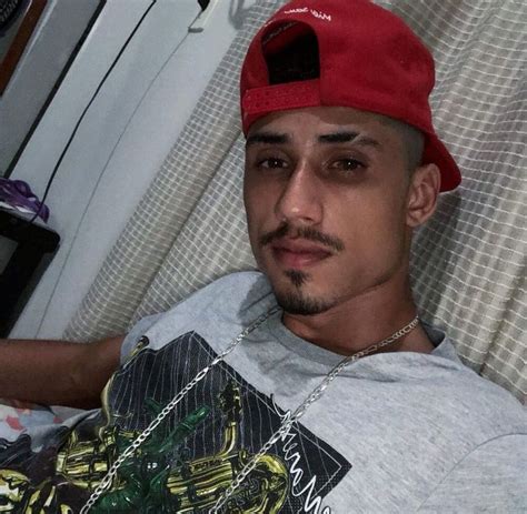 Familiares e amigos lamentam morte de jovem que faleceu após passar mal