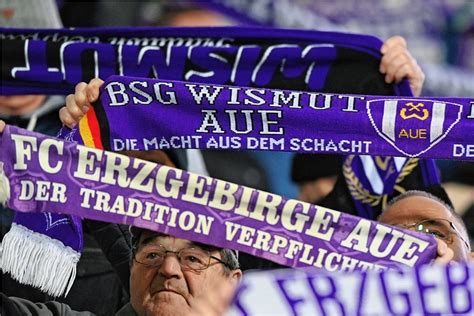 Aue Gegen Zwickau Fce Fans Hoffen Auf Fu Ball Derby Ohne Unsch Ne Szenen