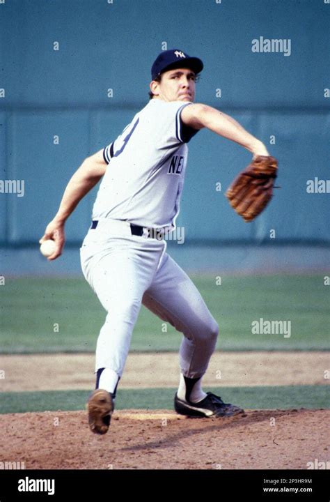 New York Yankees Dave Righetti (19) during a game from his 1986 season ...