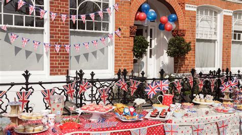 27 Jubilee decorations and decor ideas for the ultimate party | Woman ...