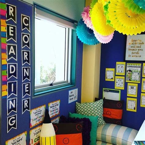 Check Out This Cozy Reading Nook In Teachcreatedominate S Classroom I Absolutely Seein