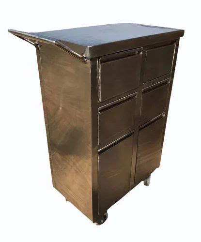 Stainless Steel Hot Food Serving Trolley Size Dimension 91 X 59 X 93 Cm Lxwxh At Rs 50000 In