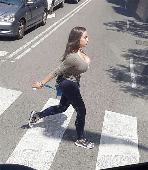 Random Busty Amateurs Candid Huge Tits Boobs 10 Pics XHamster