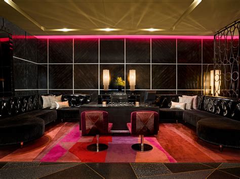 W Minneapolis - The Foshay - Book with free breakfast, hotel credit