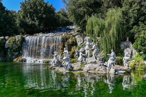 Der Königspalast von Caserta Italienische Reggia di Caserta ist eine