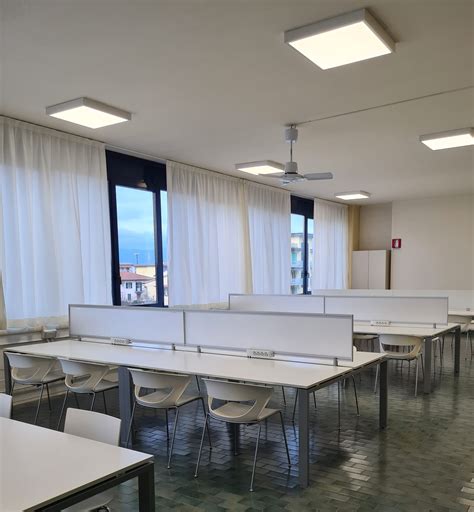 Biblioteca Comunale In Vigore Lorario Estivo La Sala Studio Aperta