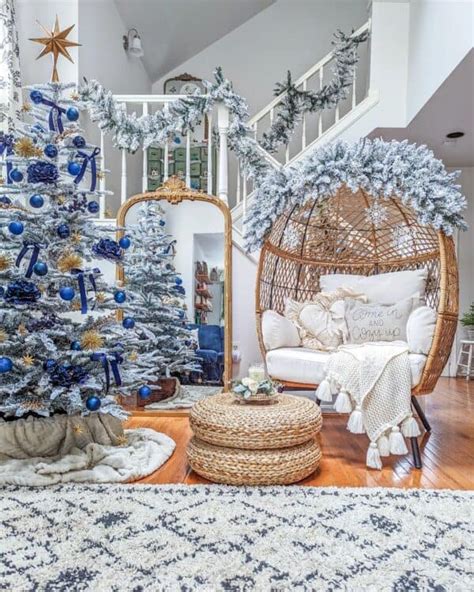 19 Blue Christmas Tree Decorations to Create A Winter Mood