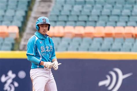 新北U18二刀流隊長瘋狂猛打7打點陳睦衡目標旅外守備還不到職業等級 麗台運動 LINE TODAY