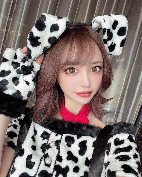 サキ吉さんのインスタグラム写真 サキ吉instagram「ハロウィンで🐶になりました🧡 ダルメシアン🐾 ． マツエクもリペアしたからフサフサだよ🥰💕💕💕 Lapis新宿に通ってます🧡