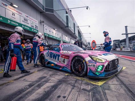 24h Nürburgring 2022 Live Zwischenstand Nach 21 Stunden Zwei