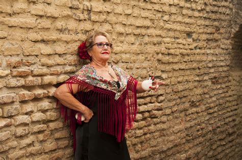 Al son de castañuelas en el adobe del Callejón de la Inquisición