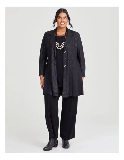 Halo Spice Surfaced Bares It Alls Close Up To The Truth Honesty Burns In Every Exposure news