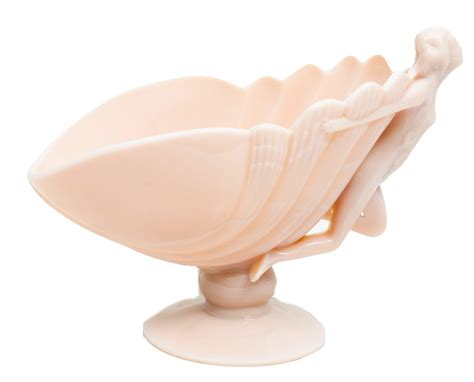 At Auction Cambridge Glass Cambridge Glass Shell Compote With Nude H W L