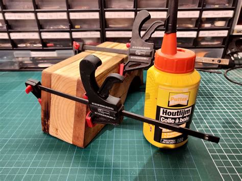 Duct Tape Dispenser : 5 Steps (with Pictures) - Instructables