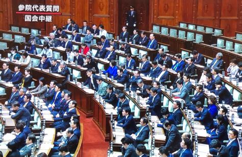 参議院本会議で代表質問始まる：1月25日、参議院本会議で代表質問始まる。 私の本会議場の議席は今までと同様、前から2列目の奥です。 明日は午前