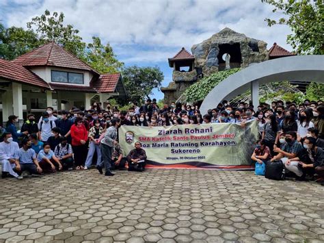 Ziarah Ke Gua Maria Ratuning Karahayon SMAK Santo Paulus Jember