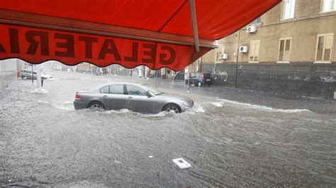 Il Maltempo Insiste Sulla Sicilia Orientale Nubifragio Nel Catanese