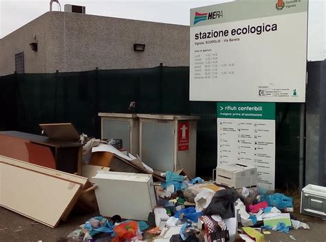 Vignola E Lisola Ecologica Diventa Una Discarica Gazzetta Di Modena