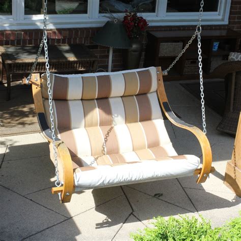 Modern Porch Swing | EBTH