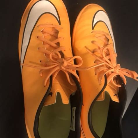 Nike Futsal Boots, Women's Fashion, Footwear, Sneakers on Carousell