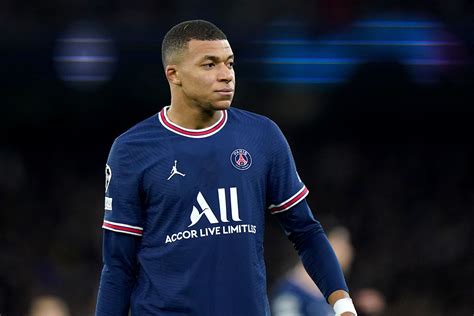 Kylian Mbappe set to return to PSG squad after ‘positive discussions ...