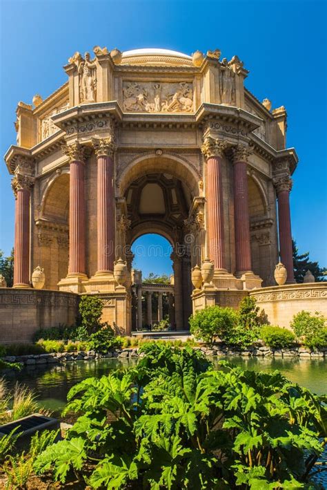 El Palacio De Bellas Artes Es Una Estructura Monumental San Francisco