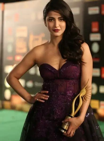 Shruti Haasan Top Hot And Bold Pics