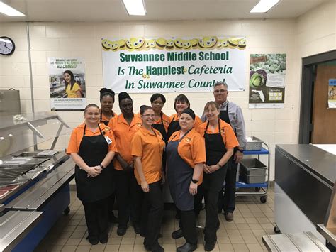 School Board Member Helps Serve Lunch to SMS Students - District News - Suwannee County School ...