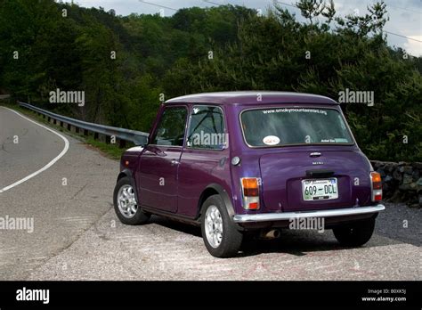 Classic Mini Cooper Hi Res Stock Photography And Images Alamy