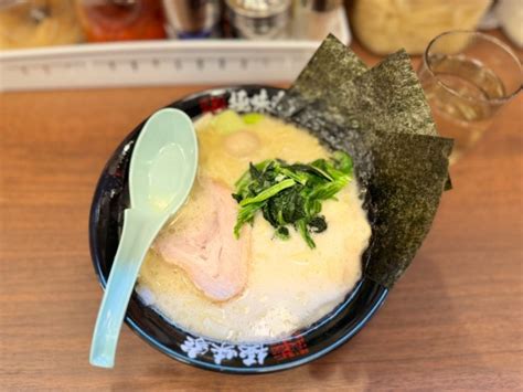 『塩ラーメン麺硬め 800円オープン記念500円』極味家 高円寺店のレビュー ラーメンデータベース