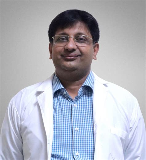 Dr Pankaj Bansal Best Physician In Noida Delhi Ncr