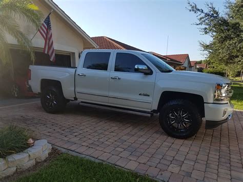 Chevrolet Silverado 1500 Custom Wheels 20x9 0 Et 12 Tire Size 275 60 R20 X Et