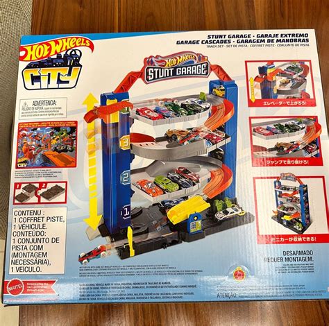 Hot Wheels City Stunt Garage Hobbies Toys Toys Games On Carousell