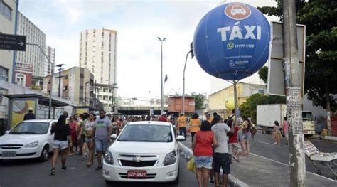 Pontos e Filas de Táxi na Lavagem do Rio Vermelho e no Carnaval de