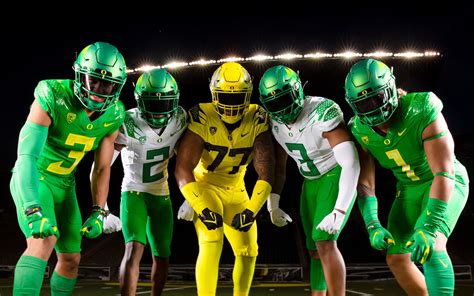 2021 Oregon Football Uniforms — UNISWAG