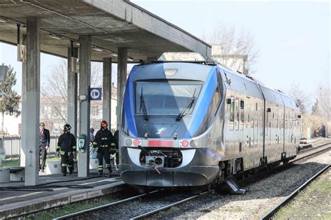 Investito Da Un Treno Muore Un Operaio Ritardi Sulla Bologna Piacenza