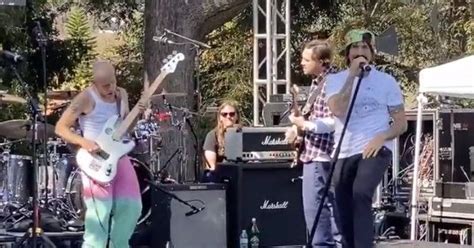 V Deos John Frusciante Vuelve A Tocar Con Red Hot Chili Peppers Despu S De A Os Y Tambi N