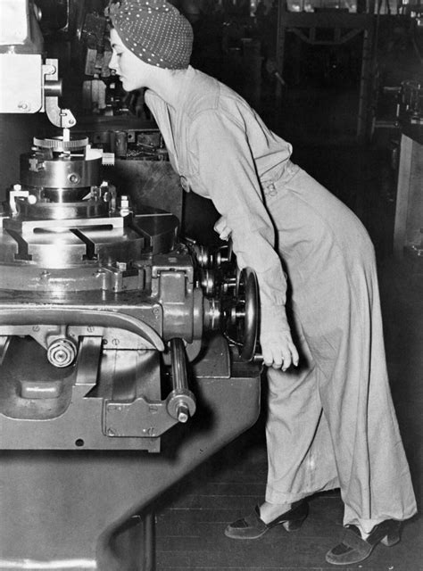 Naomi Parker Fraley Who Posed For Iconic Rosie The Riveter Portrait