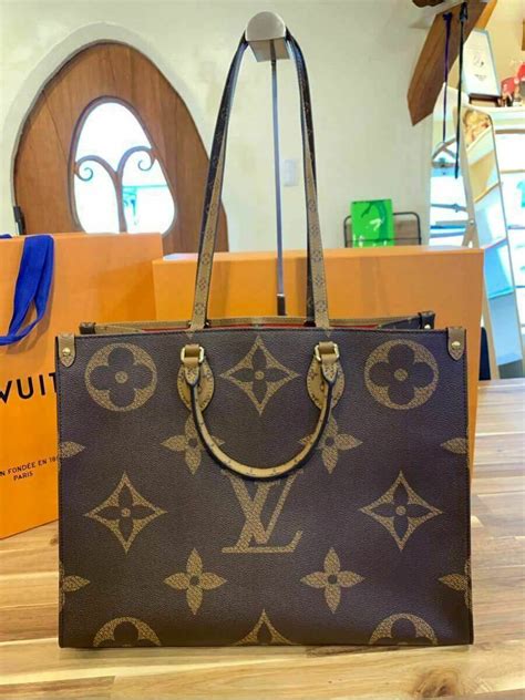 Louis Vuitton On The Go Tote New In Box Louis Vuitton Limited Edition Escale Red On The