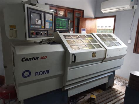 Torno CNC Romi Centur 30D Minha Maquina Usada