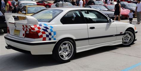 Historia de BMW Serie 3 La tercera generación E36 Autopartes Gil